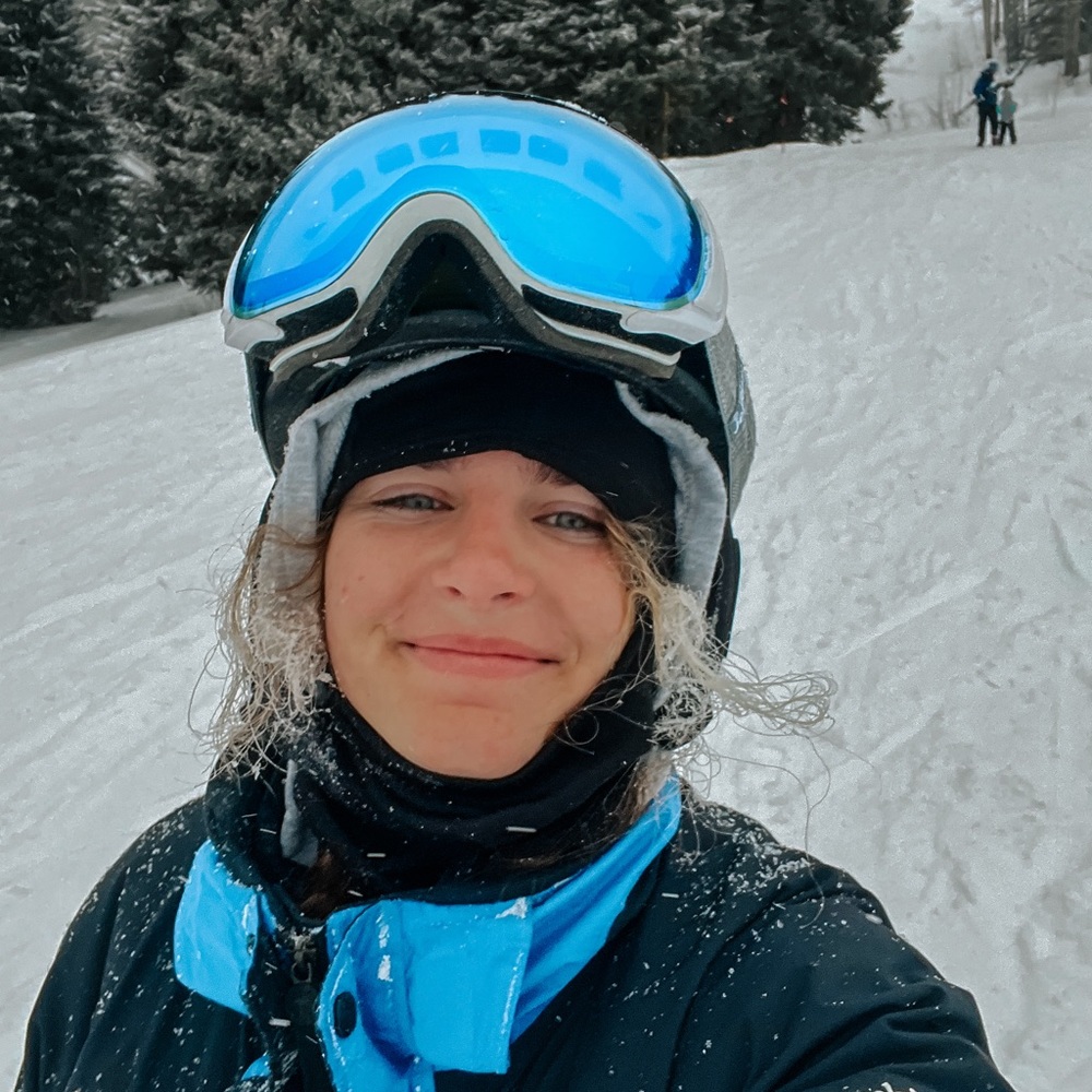 Meet your Posher, Ellie